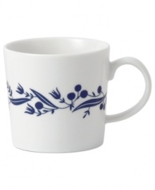 Ringed with navy flora, the Fable Garland mug boasts distinct Scandinavian style and, in Royal Doulton porcelain, is up for just about any task. Mix with other Karolin Schnoor nature patterns to customize your table.