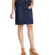 Warm up your spring look in this versatile denim skirt from Levi's.