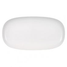 Villeroy & Boch's Urban Nature oval serving platter brings a dynamic new dimension to your table setting. The elegant bone-white porcelain pieces assume fluid, organic shapes for an effect that is both architectural and aerodynamic. Simple yet casually chic, Urban Nature is sure to take your next occasion to unexpected new levels.