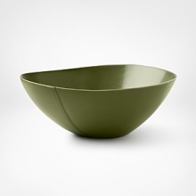 Borrowing from nature, this Pebblestone serving bowl is metaphorically contoured and highly glossed in straightforward colors. The silhouette, a DVF signature, makes tables shine. Create interesting contrasts or pair with perfect matches.