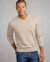 This classic V-neck with color accent goes great with jeans or chinos, t-shirts, button downs or beneath a blazer.