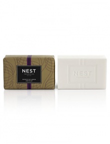 Moroccan amber, sweet patchouli, eliotrope and bergamot are accented with a hint of eucalyptus. This lightly scented French-milled bar soap contains shea butter and almond oil to create a rich, luxurious lather while cleansing and nourishing the skin. 8.8 oz. 