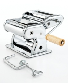 You're on a roll! All the flavors and legendary dishes of Italy are alive in your home with this easy-to-use pasta machine. Nine thickness settings and a double-cutter attachment create traditional noodles in as little as 20 minutes.