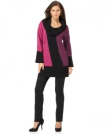 Go bold in a graphic look with this colorblocked Alfani knit tunic -- perfect over skinny jeans & leggings!