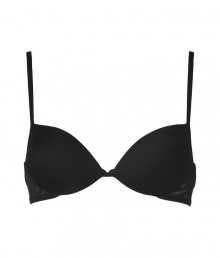 Feel sexy and confident in this d?colletage-enhancing bra from La Perla - Underwire, padded cups, adjustable straps, back hook and eye closure- Pair with matching panties