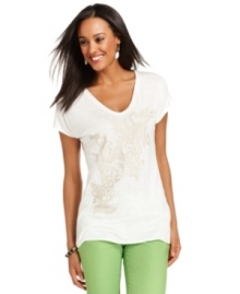 Charter Club's tee offers a handcrafted touch, thanks to chic embroidered details at the front. Simply pair it with slim capris in a rich color to create a breezy ensemble!