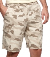 Hide in plaid sight. These camo cargo shorts from Club Room add a new dose of cool to your basics.