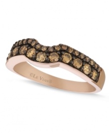 Le Vian makes that special day even more so. Its wedding band dazzles with rows of round-cut chocolate diamonds (5/8 ct. t.w.) in 14k rose gold. Size 7.