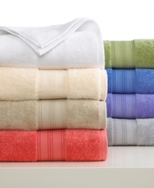 Super soft and quick to dry, Charter Club's Soft Choice hand towel brings easy comfort to bath time in pure cotton. Choose from eight bright, versatile shades.