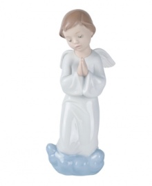 Offer encouragement and love to any special someone with the Celestial Prayer figurine from Lladró; a perfect gift for celebrating any occasion.