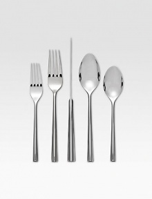 This exquisite stainless steel place setting combines form and function in its sleek, elegant lines.Stainless steelIncludes dinner fork, salad fork, dinner knife, soup spoon and teaspoonHand washImported