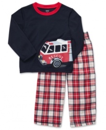 Every night is a fun sleepover thanks to this comfy fire engine sleepwear set from Carter's.