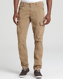 Tapering at the leg creates a rugged, athletic look that's balanced by the classic fit of these comfortable cargo pants from J Brand.