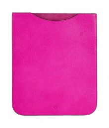 Add luxe appeal to your everyday look with this supple leather iPad cover from It Brit accessory label Mulberry - Textured leather iPad sleeve - Perfect for daily use, travel, or as a thoughtful gift