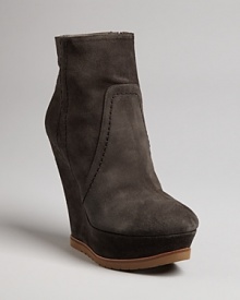 PURA LÓPEZ defines neutral, wearable wedge platform booties with tonal seaming that puts them in their own class.