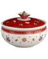 Play up the fun with this Toy's Delight sugar bowl from Villeroy & Boch. Fine porcelain trimmed with intricate patterns, classic toys and festive decorations creates a magical holiday setting.