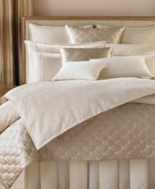 The Pinafore duvet cover from Barbara Barry presents ladylike patterns of enlarged lace in pure white and ivory yarn dyed cotton jacquard. Its effortless design and supreme softness makes this duvet cover a classic, elegant addition to your bedroom.