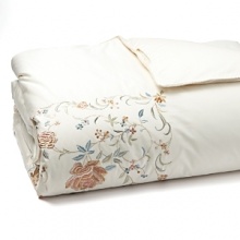 Detailed floral embroidery infuses this Lauren by Ralph Lauren king duvet cover with heirloom luxury for a rich complement to your decor.