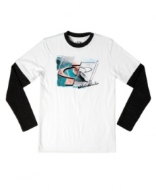 The cool kids at O'Neill keep up their tradition of hip casual wear with this layered tee with modern graphic front.