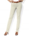 The epitome of contemporary style and comfort, these petite chic Lauren by Ralph Lauren chinos are rendered in a soft stretch cotton blend with a straight-leg silhouette.