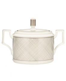 Dressed in a fine diamond grid of bronze and warm taupe, this covered sugar bowl is tailored for formal dining and everyday elegance. Hooked handles architect a unique silhouette to enhance more classic bone china essentials. From Noritake's collection of serveware and serving dishes.