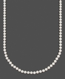 Create a look of subtle sophistication. Belle de Mer necklace features AA Akoya cultured pearls (6-6-1/2 mm) set in 14k gold. Approximate length: 18 inches.