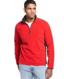 With a sporty color-blocked design, this fleece from Nautica is a surefire winner in any season.