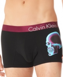 With a body-defining fit and a cool skull x-ray graphic, these Calvin Klein trunks will take your bottom fashion to the top.