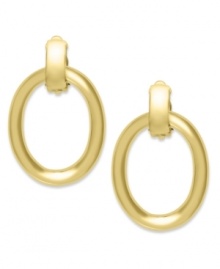 Channel the spirit of the 80s in chic, door knocker style. Lauren Ralph Lauren earrings feature an oval hoop and post setting crafted in shiny 14k gold plated mixed metal. Approximate drop: 1-1/4 inches. Approximate diameter: 1-1/8 inches.