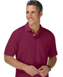 Nothing adds the perfect amount of refined style to a casual look like this classic Club Room polo.