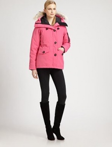 Offering a slim fit and a rustic-chic look, this parka has all the elements of a cozy must-have.