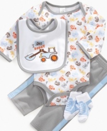 We're sure your little man will dig this adorable Cutie Pie set featuring socks, pants, a truck printed bodysuit and a bib dedicated to dad.