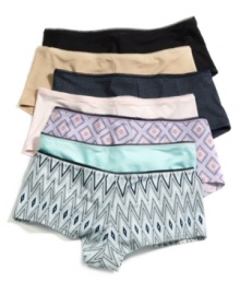 The signature comfort and fit of Jockey is enhanced even further with the beautiful prints and captivating colors of the Preferred by Rachel Zoe modal boyshort. Style #2005