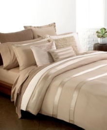 It's all in the details! The Essentials Vapour sham from Donna Karan adds elegance and comfort to your bed with perfectly tailored alternating rows of shiny and matte silk charmeuse.