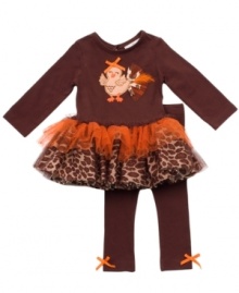 She'll be the star of the season in this fantastic Thanksgiving tutu shirt and legging set from Rare Editions.