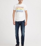 Slim-fit cotton tee with shark bay print on the front.Short sleevesCrew necklineCottonMachine washMade in Italy