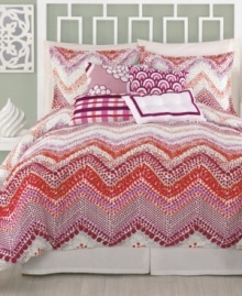 Graphic details! This Chevron Dots duvet cover set from Trina Turk features statement-making designs that are simply mesmerizing.