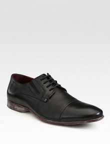 An everyday classic constructed in subtly distressed leather.Leather upperLeather liningPadded insoleRubber soleImported