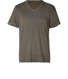 Classic T-shirt from the California casual label Vince - In olive, washed-cotton - Piped V-neck - Slim fit - With jeans or chinos and sneakers or boots