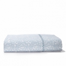 This California king fitted sheet features a winding vine floral motif that's calming to the eye - a lovely print for a light-washed bedroom.