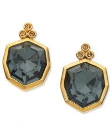 Stylish stones stand out in this set of stud earrings from T Tahari. Crafted from 14k gold-plated, nickel-free base metal, the earrings feature a black glass stone and light Colorado accents. Approximate diameter: 5/8 inch.