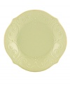 With fanciful beading and a feminine edge, this Lenox French Perle tidbit plates have an irresistibly old-fashioned sensibility. Hardwearing stoneware is dishwasher safe and, in a soft pistachio hue with antiqued trim, a graceful addition to any meal. Qualifies for Rebate