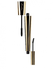 This two-brush mascara leaves no lash forgotten. The first brush transforms the eyelashes with a single stroke, fills them out, lengthens, curves and separates them. The second, miniature brush is designed for the inner and outer corners and tilted 7 degrees, to reach and grab the smaller eyelashes and make them up easily without smudges or mistakes. Thanks to the revolutionary Le 2 de Guerlain, you can have it all: volume + length + curve + definition. 