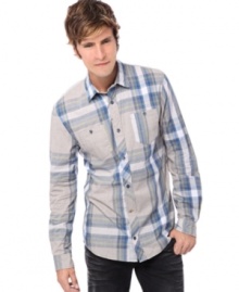 Classic plaid paired with a heathered chambray design give this Buffalo David Bitton shirt a casual yet stylish look.