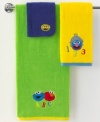 B is for bath time! Decorating the bath is as easy as 123 with this classic Sesame Street Retro hand towel. Elmo, Cookie Monster and the whole gang all in bright hues make this a must-have for kids.