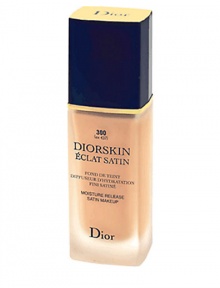 Liquid moisture release satin makeup floats on weightlessly to even-out the complexion and diminish visible imperfections. Exclusive Hydra-diffuse complex provides all-day moisture, while wheat germ oil, rich in essential fatty acids, nourishes and comforts skin. Satin-smooth radiance lasts all day. 1.0 oz. 