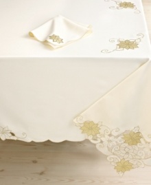 Make your holiday extra-special with the right setup. A traditional symbol of the Christmas season, a golden poinsettia motif graces this Shimmering Poinsettia tablecloth for a look of timeless elegance.