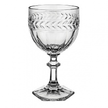 A vintage look for fine vintage wines. From the legendary porcelain and crystal manufacturer, Villeroy and Boch, this stemware has a formal look and feel. Shown from left to right - Miss Desiree goblet , Miss Desiree flute , Miss Desiree wine .