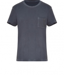 Stylish t-shirt in fine, indigo cotton - Soft yet durable material - Vintage wash has a cool, worn-in look - Classic straight, slim cut - Short sleeves, crew neck and chest pocket - Moderately long, ideal for layering - A timeless wardrobe staple great for everyday - Wear solo or pair with a cardigan or blazer and jeans, chinos or shorts