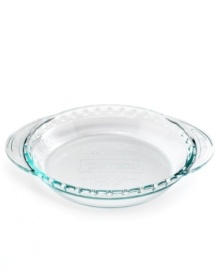 You have beautiful pies. This Pyrex pie plate bakes consistently great food, ensuring a crisp, golden-brown crust and perfectly prepared fillings every time. Two-year limited warranty.